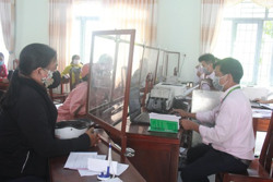 Nhiều giải pháp hỗ trợ khách hàng vay vốn ngân hàng