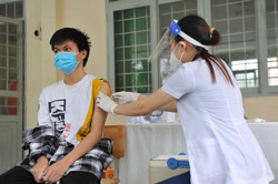 Lợi ích của việc tiêm vắc xin mũi tăng cường trong phòng COVID-19