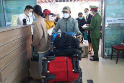 Bộ Y tế đề nghị các tỉnh, thành phố không cách ly y tế người về quê ăn Tết