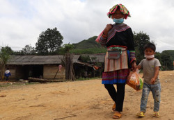 Xuân sớm của người dân vùng xa