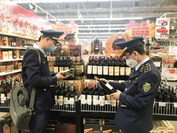 Nỗ lực ổn định thị trường để người dân yên tâm đón Tết