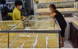 Giá vàng hôm nay 4-1: Lao xuống trước sức ép của USD