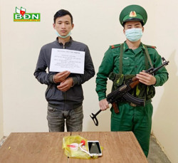 Bắt đối tượng mua bán, vận chuyển ma túy dưới hình thức bưu phẩm