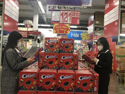 Hàng Tết đã lên kệ