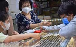 Giá vàng hôm nay 7-1: Giảm mạnh, Mỹ có thể tăng lãi suất cơ bản