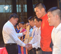 Võ sĩ Trương Đình Hoàng được triệu tập vào tuyển boxing quốc gia