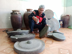 Gìn giữ báu vật của cha ông