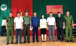 Nhân viên bưu điện kịp thời hỗ trợ khách hàng bị lừa đảo