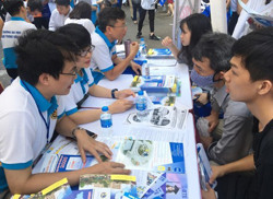 Việc làm sau ra trường: Cần số liệu thực chất