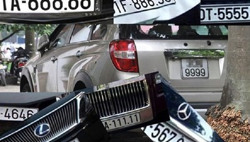 Xác định giá khởi điểm cho danh mục 'biển số đẹp'