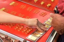 Giá vàng hôm nay 22-10: Tăng dữ dội, Mỹ có thể giảm tốc độ tăng lãi suất