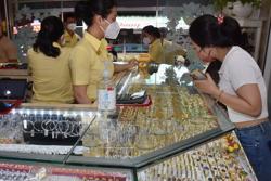 Giá vàng hôm nay 25-10: Bất ngờ về đà giảm của vàng