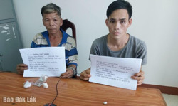 Công an huyện Ea H'leo tạm giữ 2 đối tượng mua bán, tàng trữ ma túy