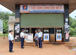 Trên 400 cơ sở kinh doanh xăng dầu ký cam kết chấp hành các quy định trong kinh doanh