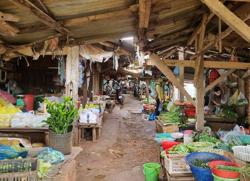 Vụ hàng chục tiểu thương "kêu cứu": Tổ chức đối thoại, giải tỏa chợ tự phát