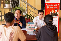 Sinh viên ra trường làm trái ngành: Chông chênh hướng nghiệp