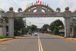 Xây dựng nông thôn mới nâng cao ở xã Ea Kao: Còn “vướng” nhiều tiêu chí