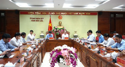 Thành viên UBND tỉnh thông qua các nội dung trình Kỳ họp thứ năm, HĐND tỉnh khóa X