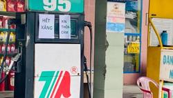 Nóng như… thiếu xăng