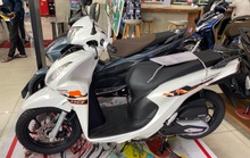 Mẫu xe tay ga Vision rớt giá thê thảm