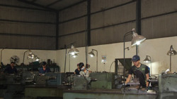 Gần 350 tỷ đồng hỗ trợ người lao động bị ảnh hưởng dịch bệnh COVID-19