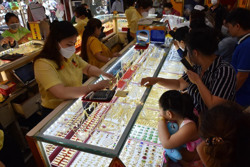 Giá vàng hôm nay 14-12: Tăng dữ dội khi lạm phát tại Mỹ giảm mạnh