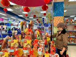 Hàng Tết đã lên kệ