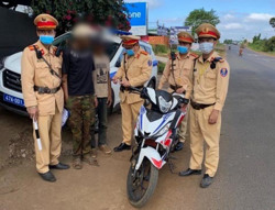 Cảnh sát giao thông phát hiện 1 trường hợp điều khiển mô tô trong cơ thể có chất ma túy