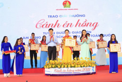 Tỉnh Đắk Lắk có một Tổng phụ trách đội nhận giải thưởng “Cánh én hồng”