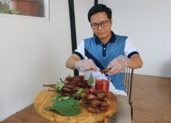 Làm son môi từ hạt điều màu