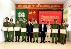 Huyện Krông Búk khen thưởng đột xuất lực lượng Công an huyện