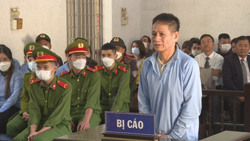 Lĩnh án 18 năm tù vì chém vợ chồng hàng xóm trọng thương