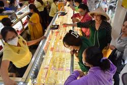 Giá vàng hôm nay 29-12: USD đảo chiều tăng giá, vàng suy yếu