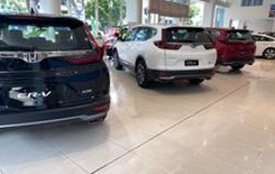 Xe đa dụng MPV đua nhau giảm giá những ngày cuối năm