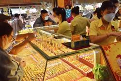 Giá vàng hôm nay 4-12: Vàng SJC giảm, vàng nhẫn tăng rất mạnh