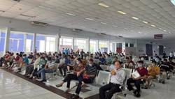 Vé tàu xe 'tăng nhiệt' trước Tết