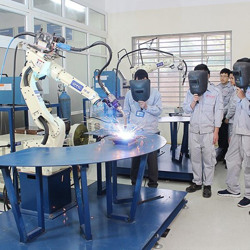 Nguồn tuyển trường nghề: Khó cả lượng và chất