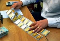 Giá vàng hôm nay 15-2: Nóng lên khi xung đột Nga-Ukraine leo thang