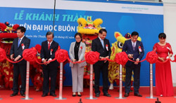 Khánh thành và đưa vào hoạt động Bệnh viện Đại học Buôn Ma Thuột