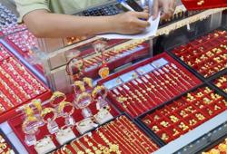 Giá vàng hôm nay 17-2: Tăng trở lại khi lạm phát lan rộng