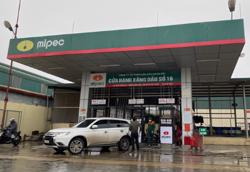 Khó kìm đà tăng giá xăng dầu