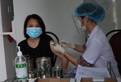 TP. Buôn Ma Thuột gấp rút bổ sung lực lượng chăm sóc, điều trị F0 tại nhà