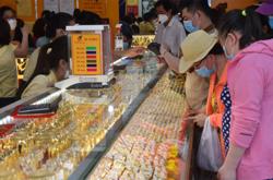 Giá vàng hôm nay 28-2: Vàng thế giới, vàng SJC cùng nhảy vọt