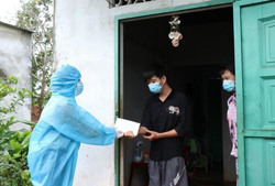 Ấm áp tình người trong đại dịch