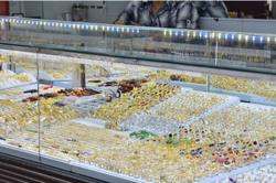 Giá vàng hôm nay 8-2: Tăng vọt do đồng USD suy yếu