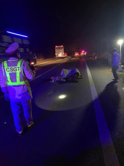 Truy tìm ô tô cán chết 1 thiếu niên rồi bỏ chạy