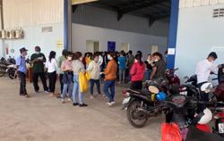 Vụ hàng trăm công nhân vật vờ đòi lương: Nhiều công nhân nộp đơn nghỉ việc