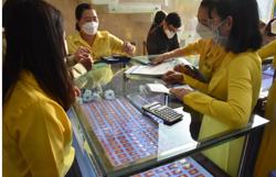 Giá vàng hôm nay 12-3: Giảm sốc rồi đột ngột vọt lên