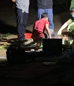 Sau chầu nhậu, người đàn ông tử vong tại phòng bếp nhà hàng xóm với nhiều vết đâm