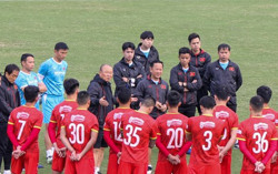 Tuyển Việt Nam với những cái tên gây tò mò